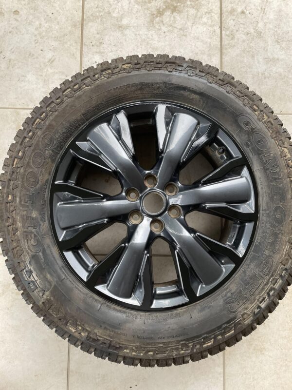 Navara ST-N Sport Wheel Decal - Image 8
